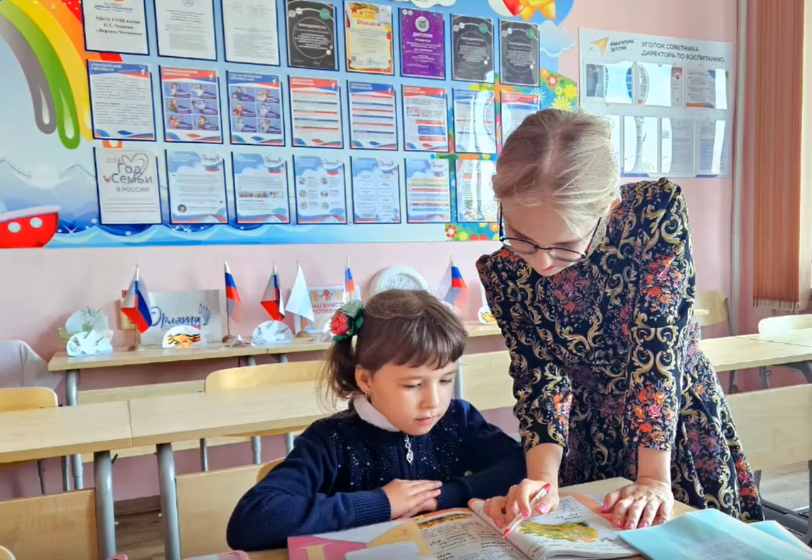 Обучающиеся психолого-педагогического класса пробовали себя в роли учителя..