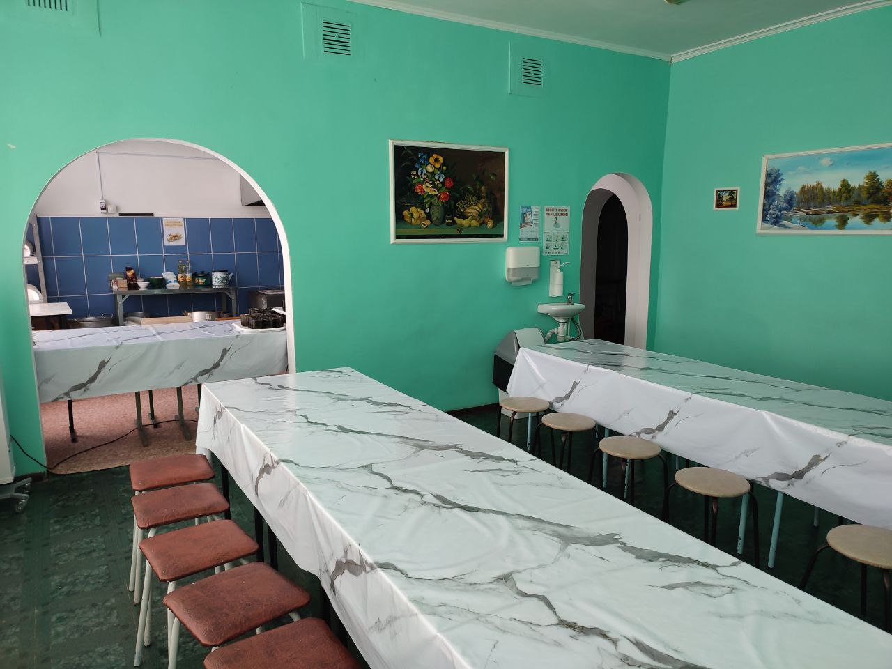 Столовая.